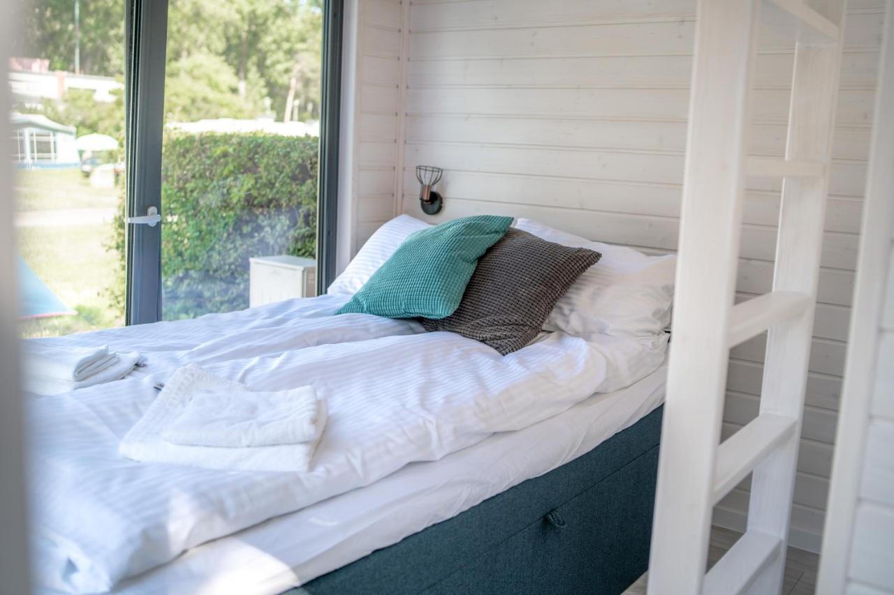 Pod Cyprysami - Surf & Family Resort 야스타르니아 외부 사진