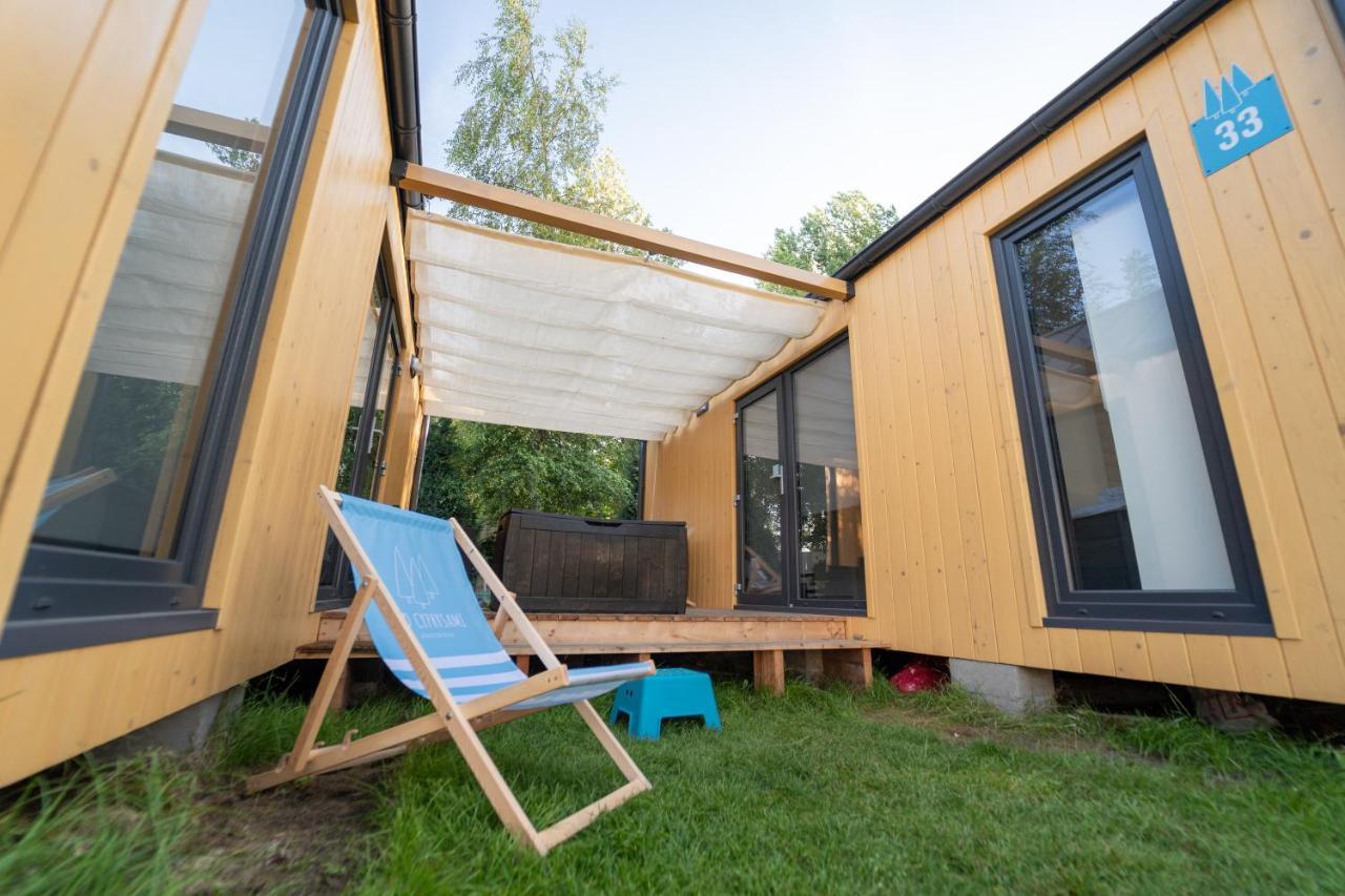 Pod Cyprysami - Surf & Family Resort 야스타르니아 외부 사진