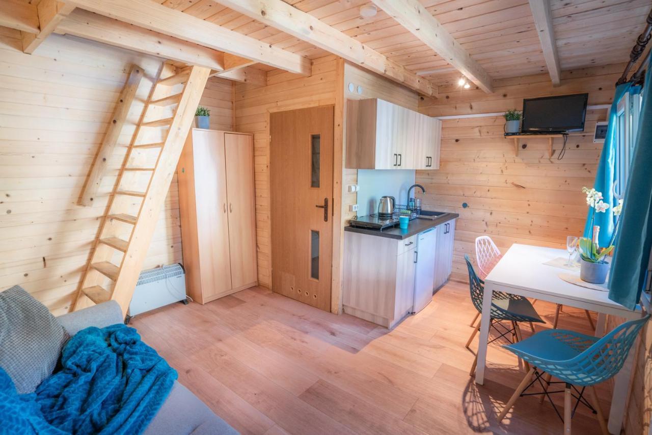 Pod Cyprysami - Surf & Family Resort 야스타르니아 외부 사진