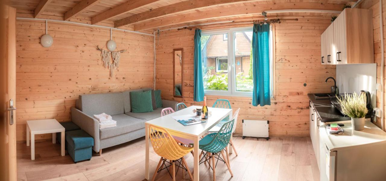 Pod Cyprysami - Surf & Family Resort 야스타르니아 외부 사진