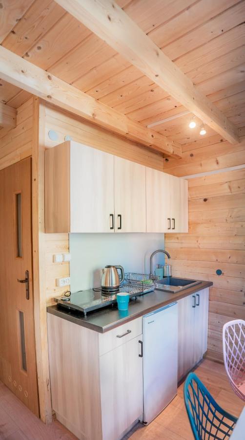 Pod Cyprysami - Surf & Family Resort 야스타르니아 외부 사진