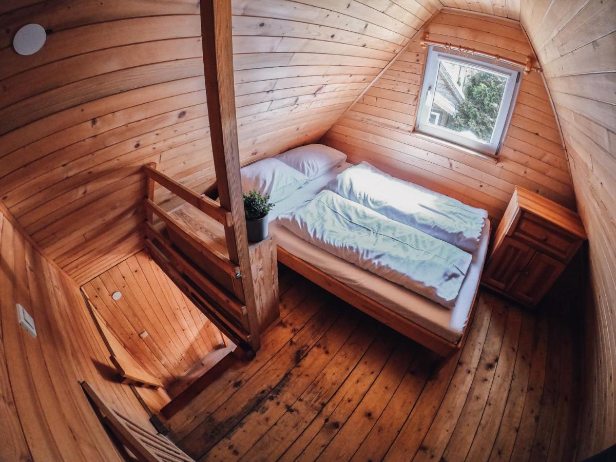 Pod Cyprysami - Surf & Family Resort 야스타르니아 외부 사진