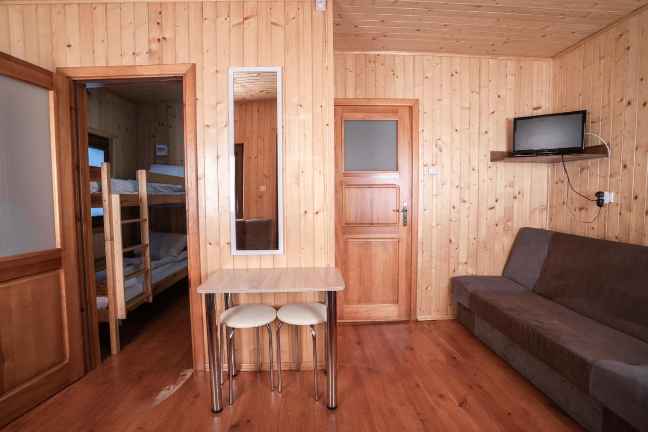 Pod Cyprysami - Surf & Family Resort 야스타르니아 외부 사진